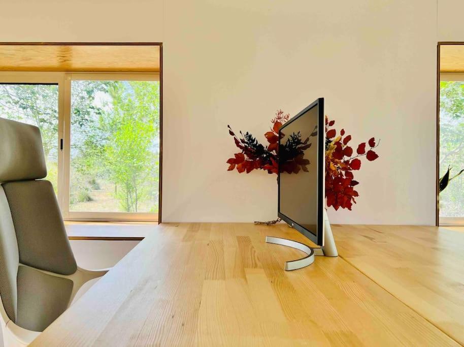 Eco Tiny Home & Office For Digital Nomads Vallmoll المظهر الخارجي الصورة